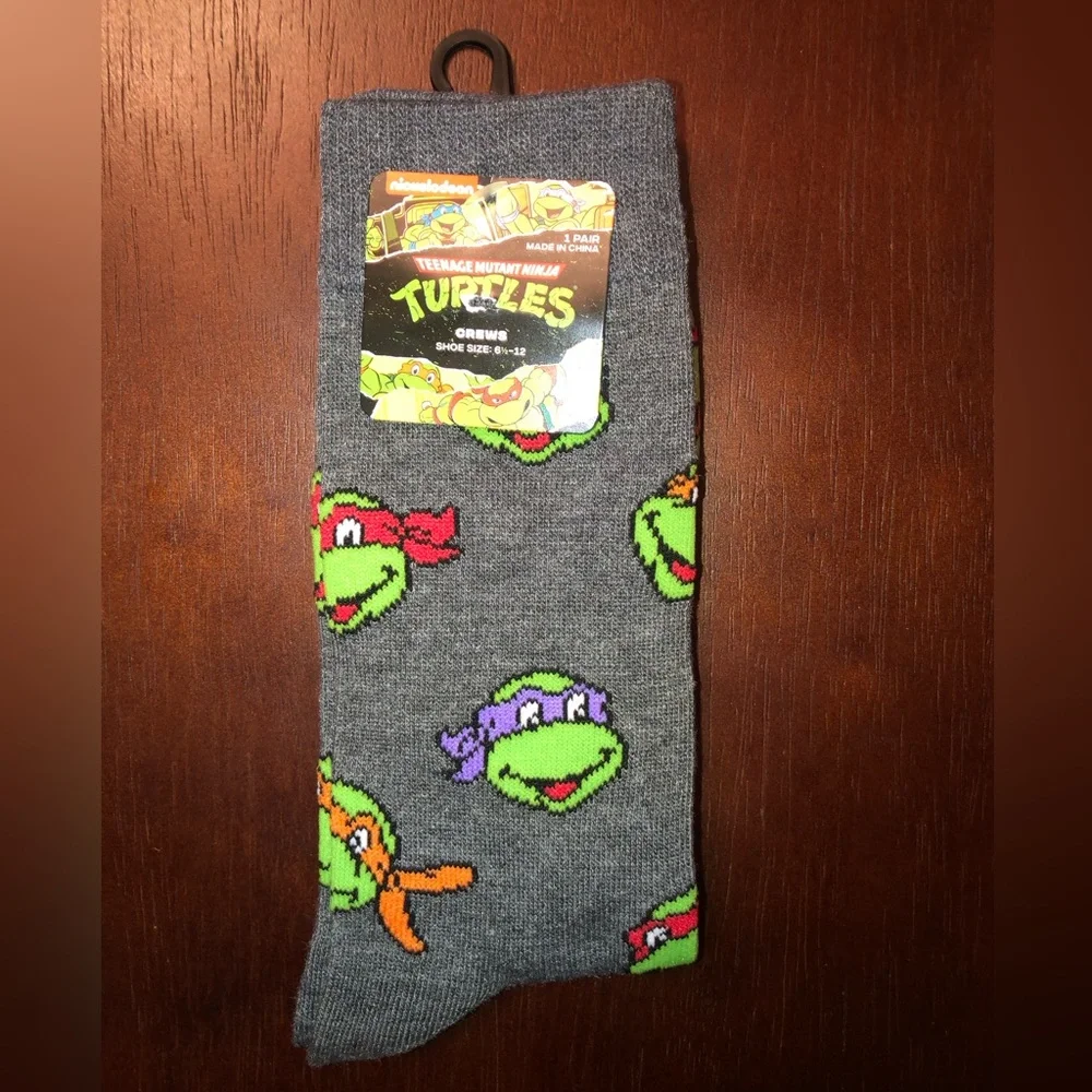TEENAGE MUTANT NINJA TURTLES NOVELTY CREW SOCKS NWT MEN’S SHOE SIZE 6.5-12